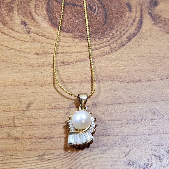 Womens Pearl & Diamond Cubic Zirconia 18kt Gold Necklace 18" - Picture 4 of 4